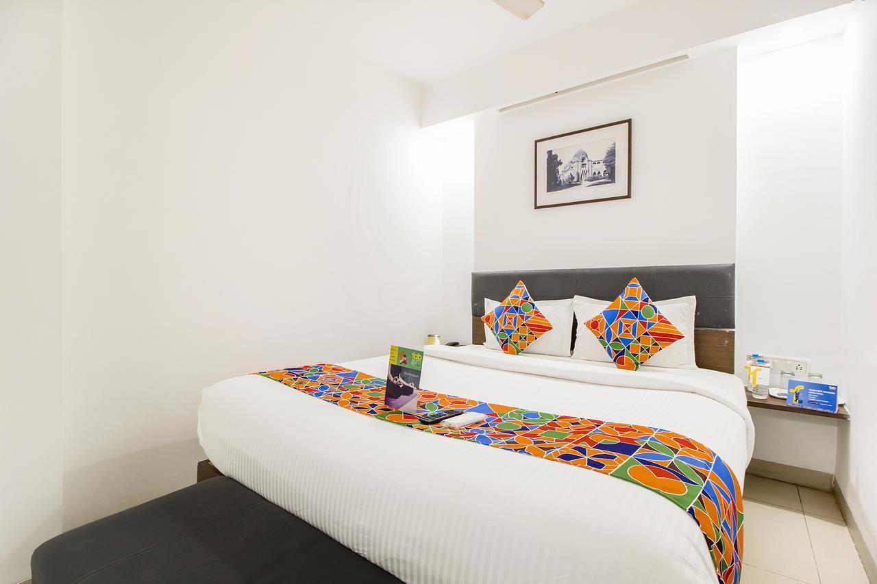 Hotel Fabexpress Kalyan - Nr Dairy Dan Circle Vadodara Zewnętrze zdjęcie