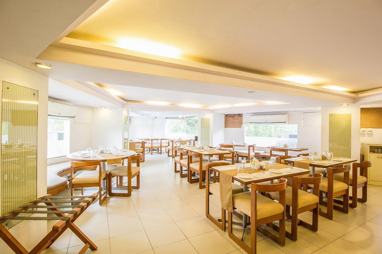 Hotel Fabexpress Kalyan - Nr Dairy Dan Circle Vadodara Zewnętrze zdjęcie