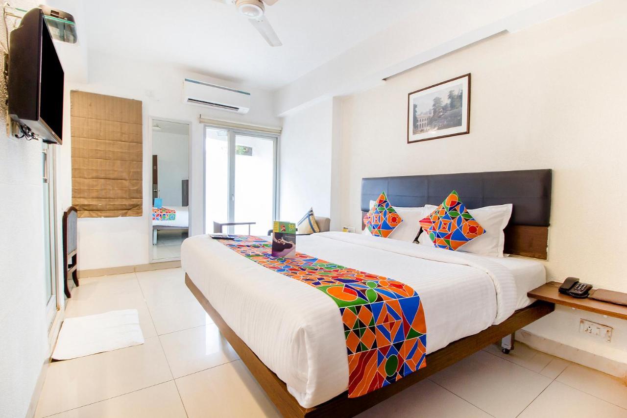 Hotel Fabexpress Kalyan - Nr Dairy Dan Circle Vadodara Zewnętrze zdjęcie